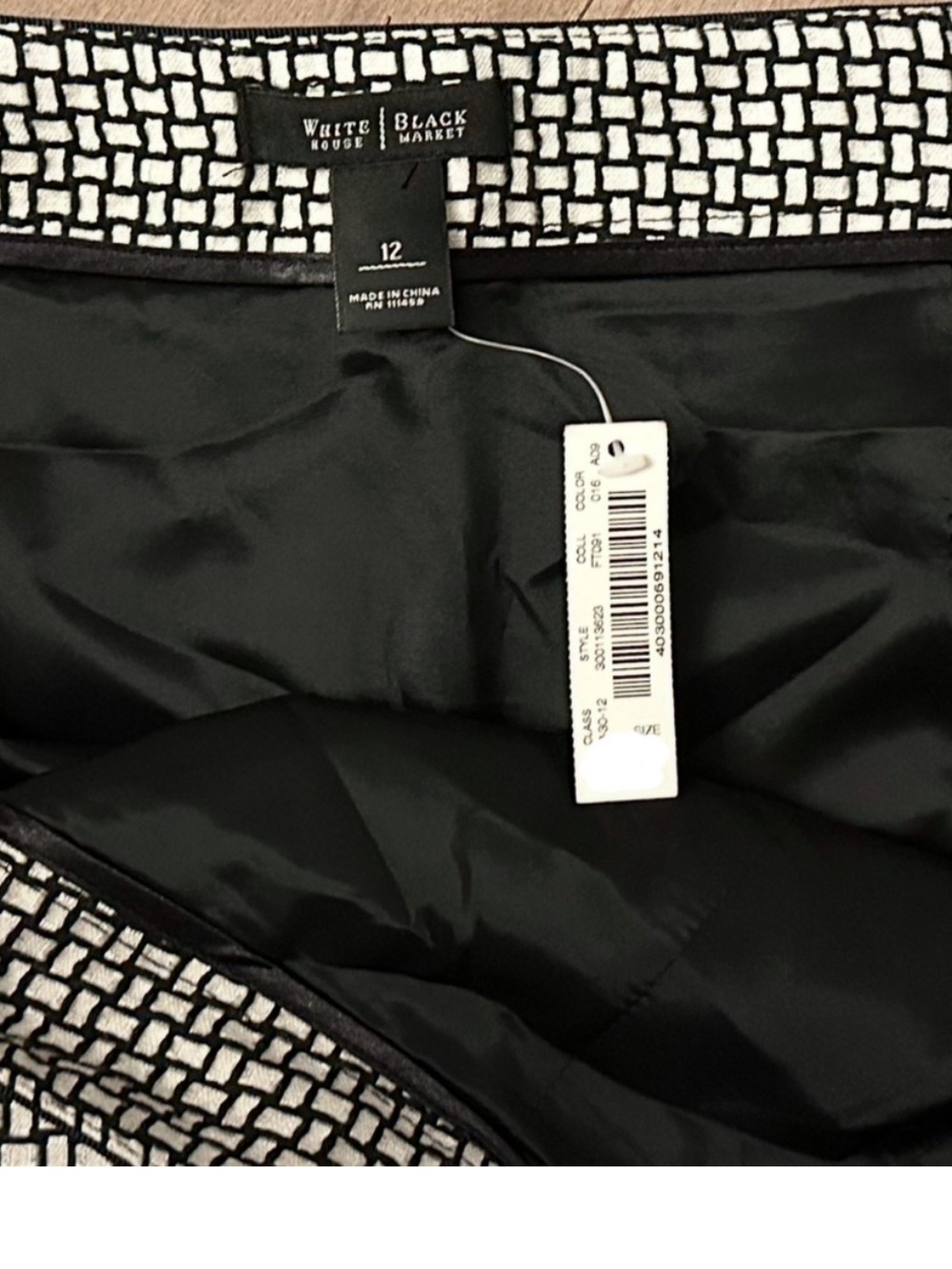 White House Black Market Black and White Geometric Pencil Skirt